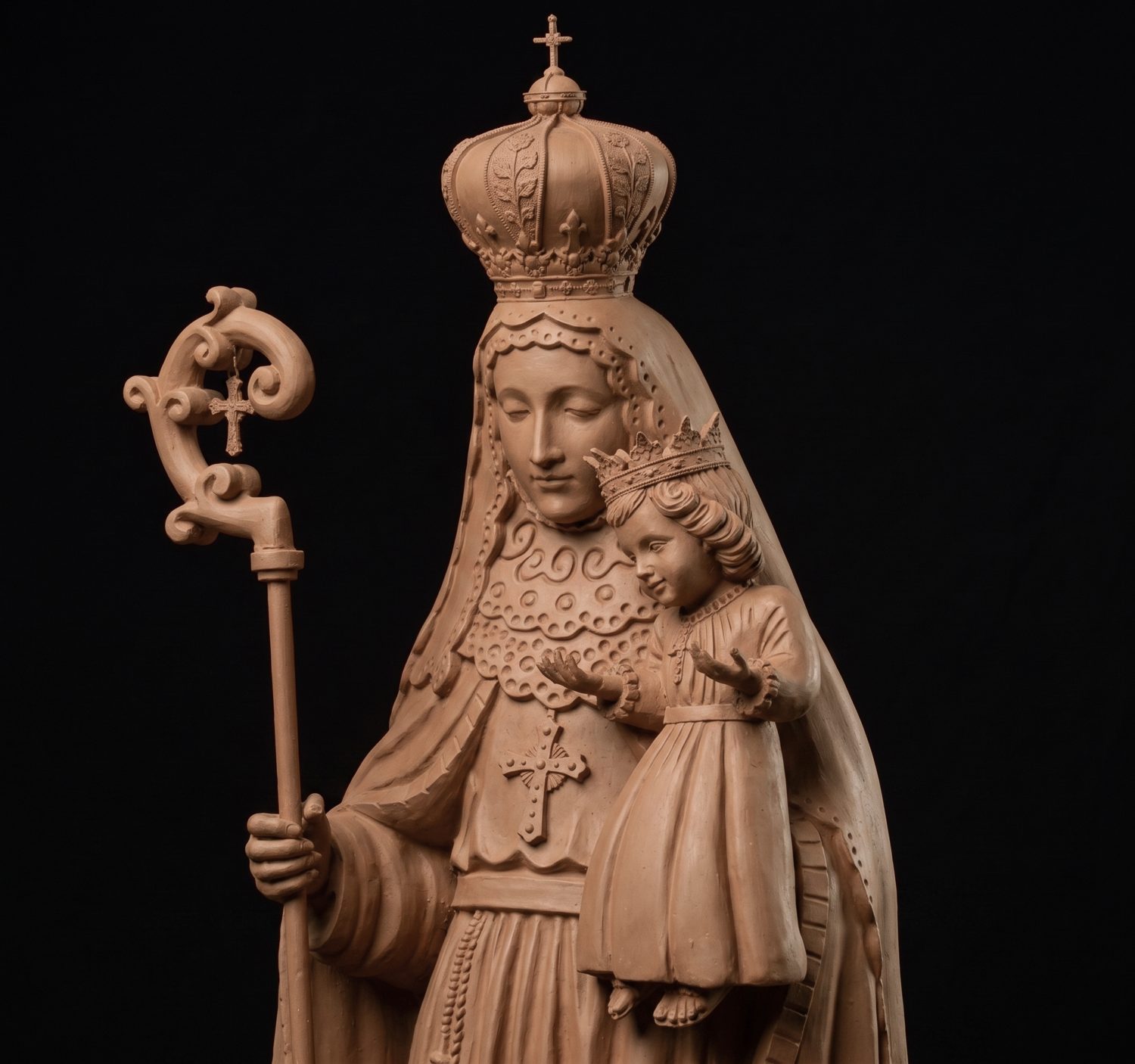 Virgen coronada con el Niño, escultura religiosa